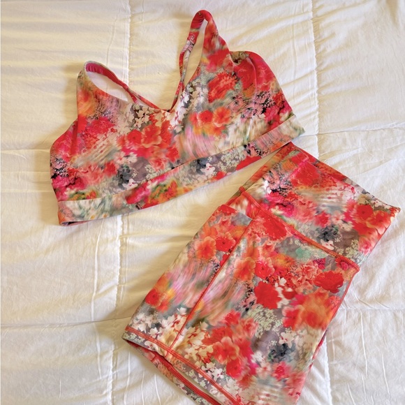 Athleta Salutation Stash Pocket Shorts in Pink Floral 🌸 SPORTS BRA IS SEPARATE - Picture 6 of 7